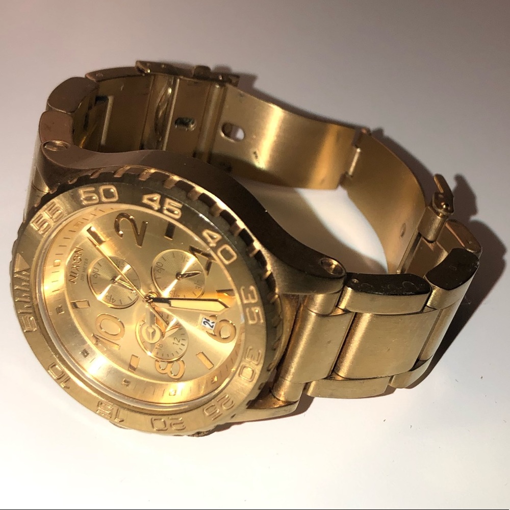 Womens Gold Nixon 51-30 Watch